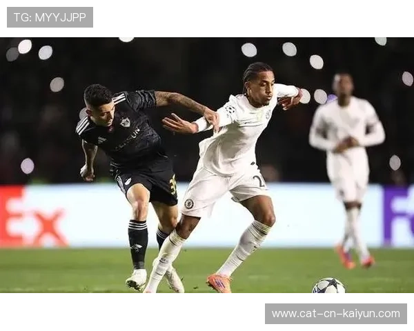 切尔西爆冷2-2战平卡拉巴赫，欧冠小组赛形势复杂，切尔西巴塞罗那欧冠